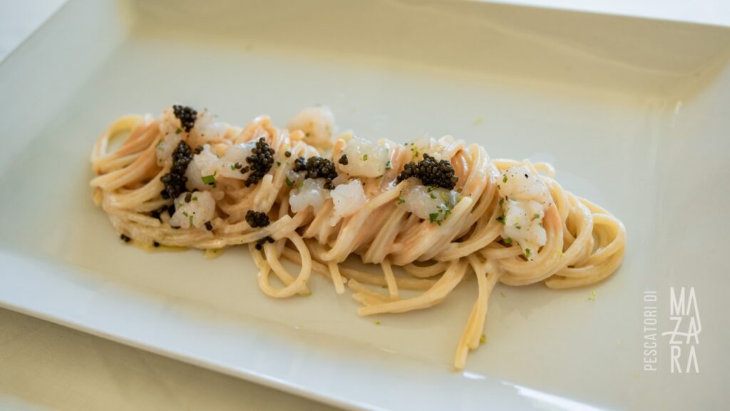 SPAGHETTONE ALLA CHITARRA CON SCAMPI